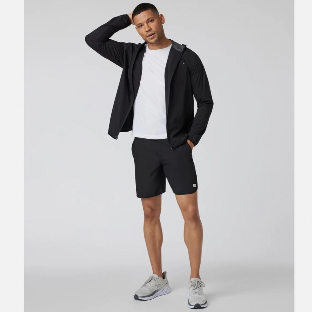 Vuori outdoor Trainer Shell Pacific Linen Texture Black  L NWOT